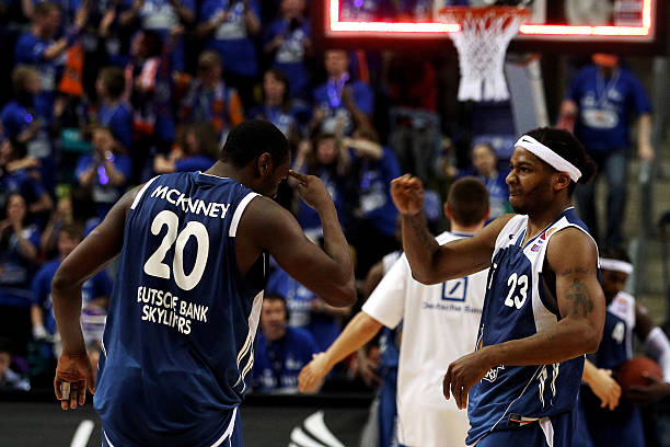 球的领先优 球的领先优