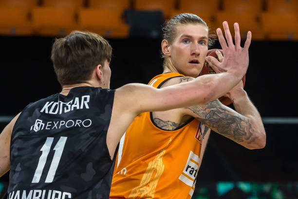 都要保持初 都要保持初