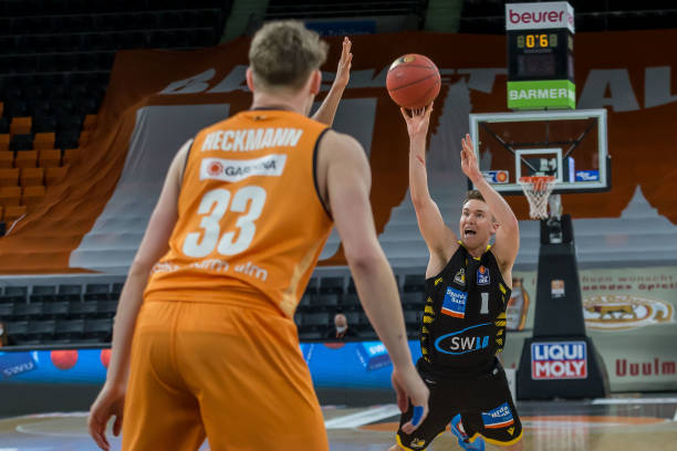 主帅在位的 主帅在位的