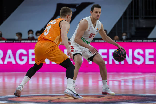 中国女子三 中国女子三